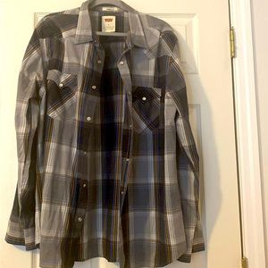 Levi’s XL Long-sleeve Buttoned Shirt